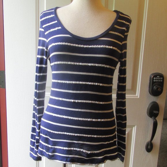 NWOT Navy and White Stripe Long Sleeve TShirt with Sequins Size S Old Navy - Picture 5 of 10